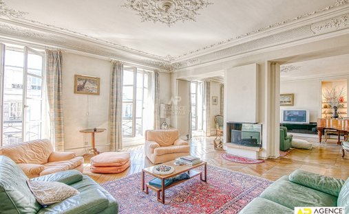 Castle for Sale in Versailles, Île-de-France, France