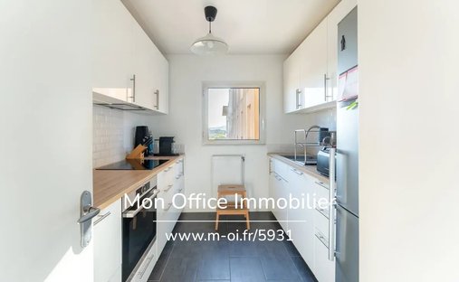 Castle for Sale in Aix-en-Provence, Provence-Alpes-Côte d'Azur, France