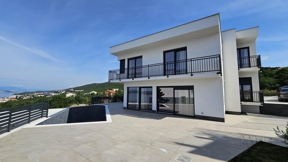 Villa in Grad Crikvenica, Primorje-Gorski Kotar County, Croatia 2 - 16880453