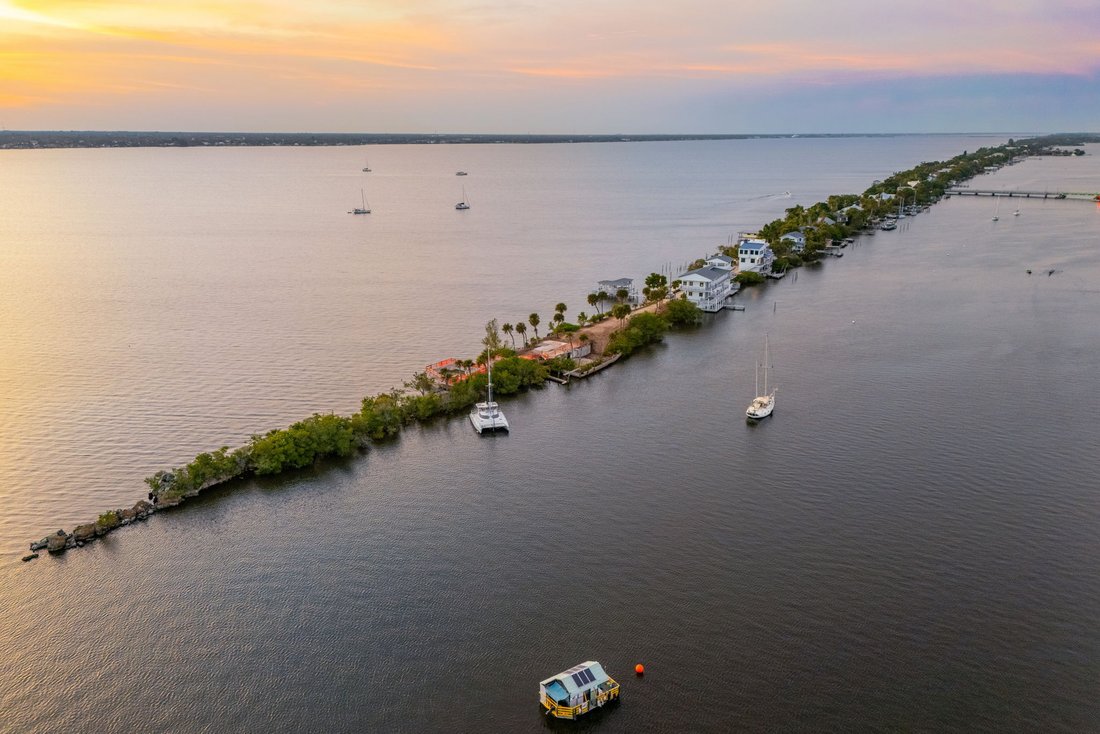 Land in Merritt Island, Florida, United States 3 - 16874006