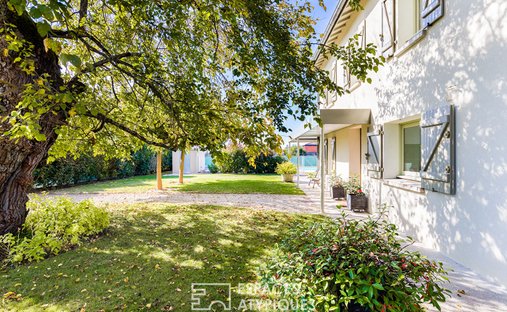 Early 20th Century Character Château In The Heart Of The Quercy Blanc