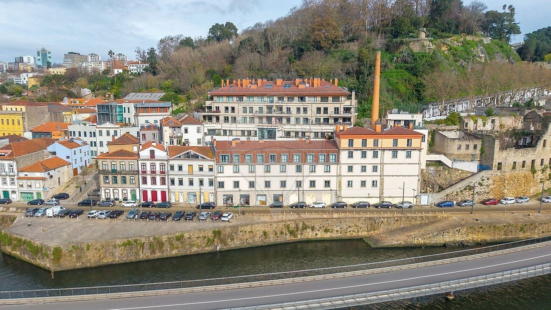 Apartment in Cedofeita, Santo Ildefonso, Se, Miragaia, Sao Nicolau e Vitoria, Porto District, Portugal 3 - 16840070