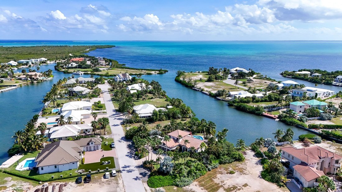Casa in West Bay, West Bay, Isole Cayman 3 - 16880165
