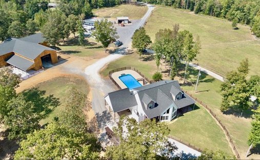 House in Centre, Alabama, United States 1