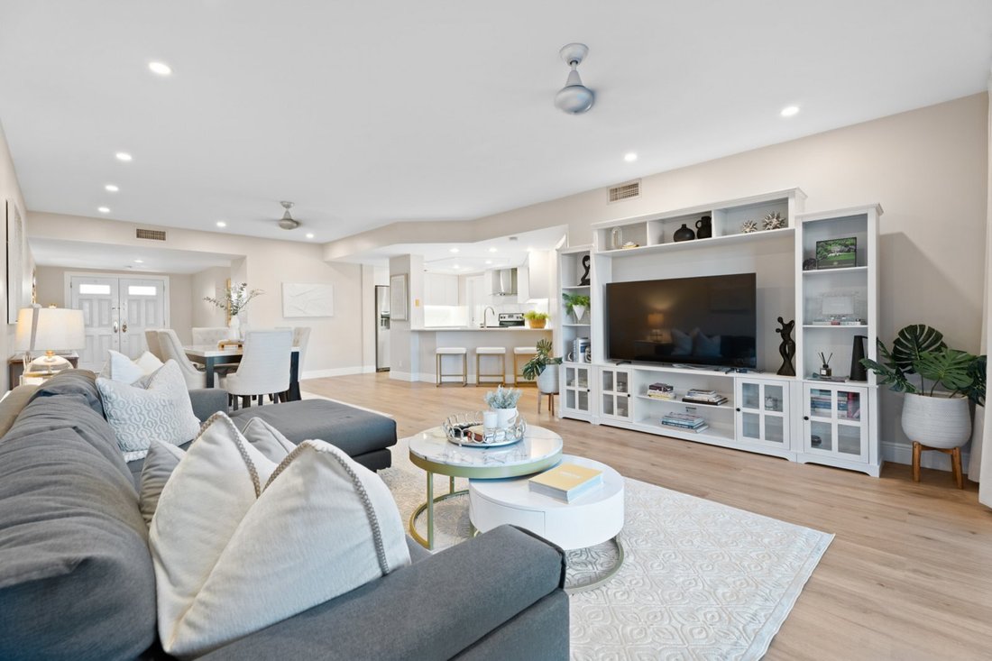 Apartment in George Town, George Town, Cayman Islands 4 - 16880157