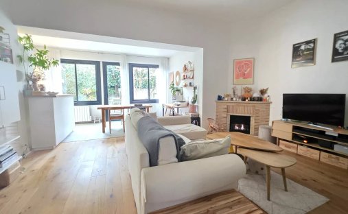 Castle for Sale in Bordeaux, Nouvelle-Aquitaine, France