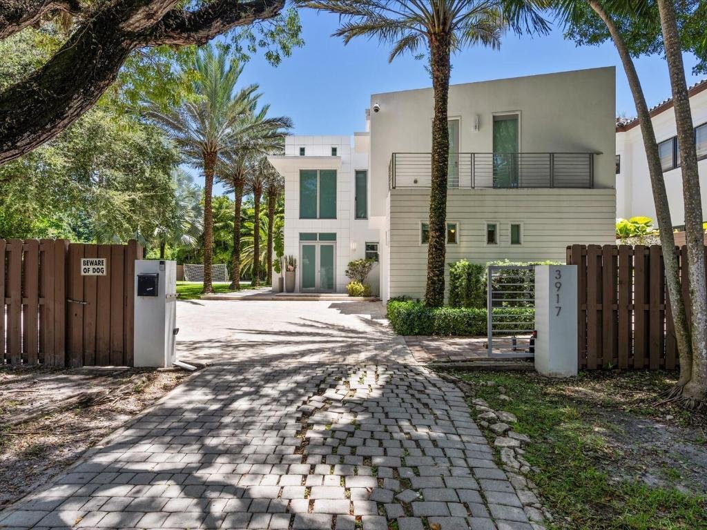House in Miami, Florida, United States 4 - 16634819