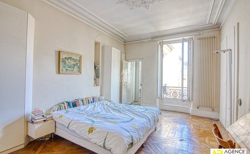 Castle for Sale in Versailles, Île-de-France, France