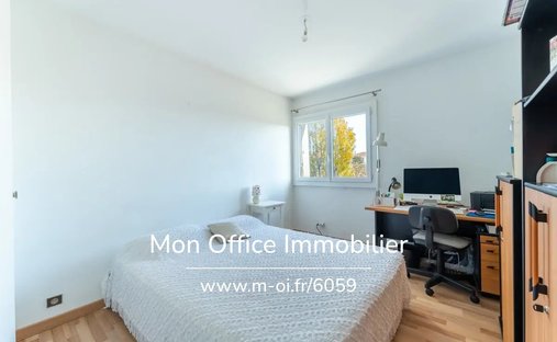 Castle for Sale in Aix-en-Provence, Provence-Alpes-Côte d'Azur, France