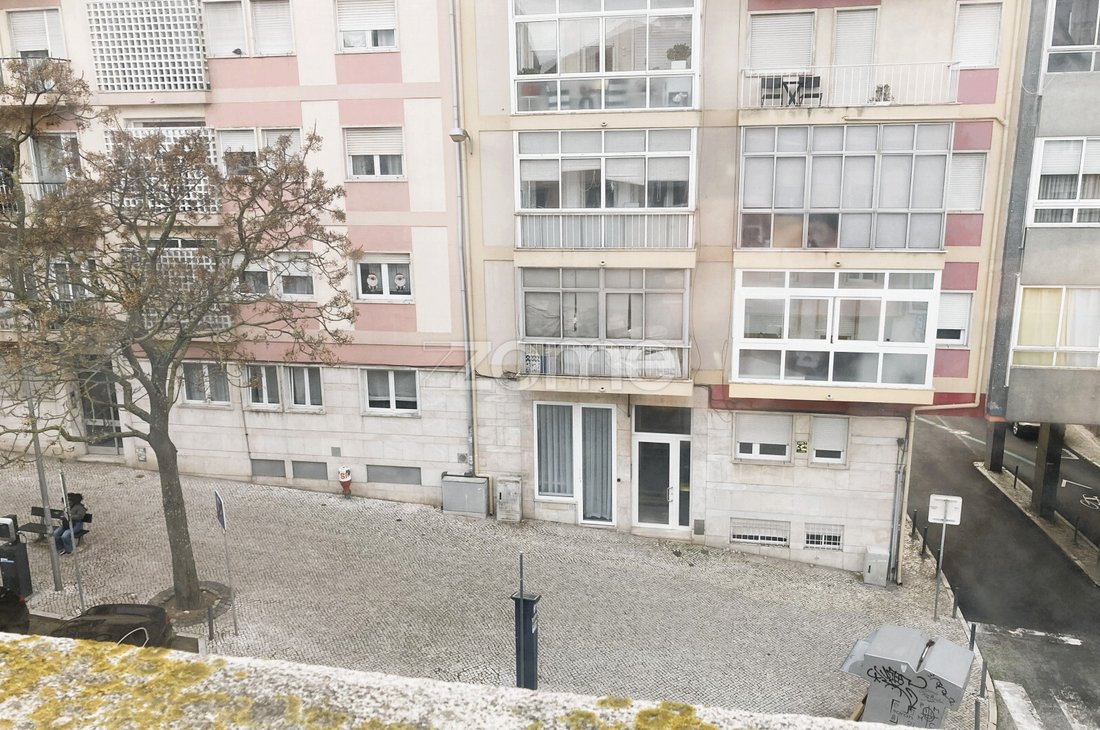 Apartment in Campolide, Lisbon, Portugal 3 - 16882810