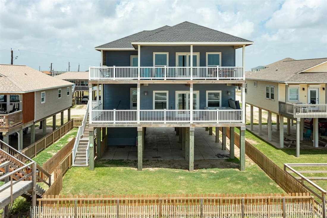 House in Freeport, Texas, United States 1 - 16885225