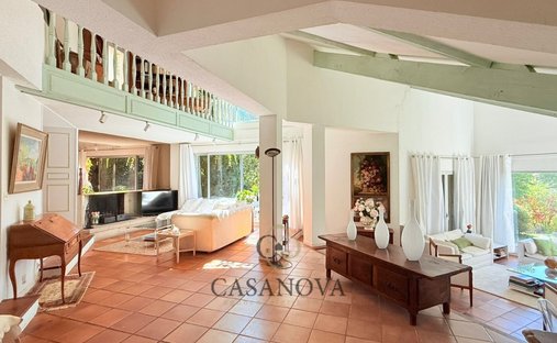 Castle for Sale in Béziers, Occitanie, France