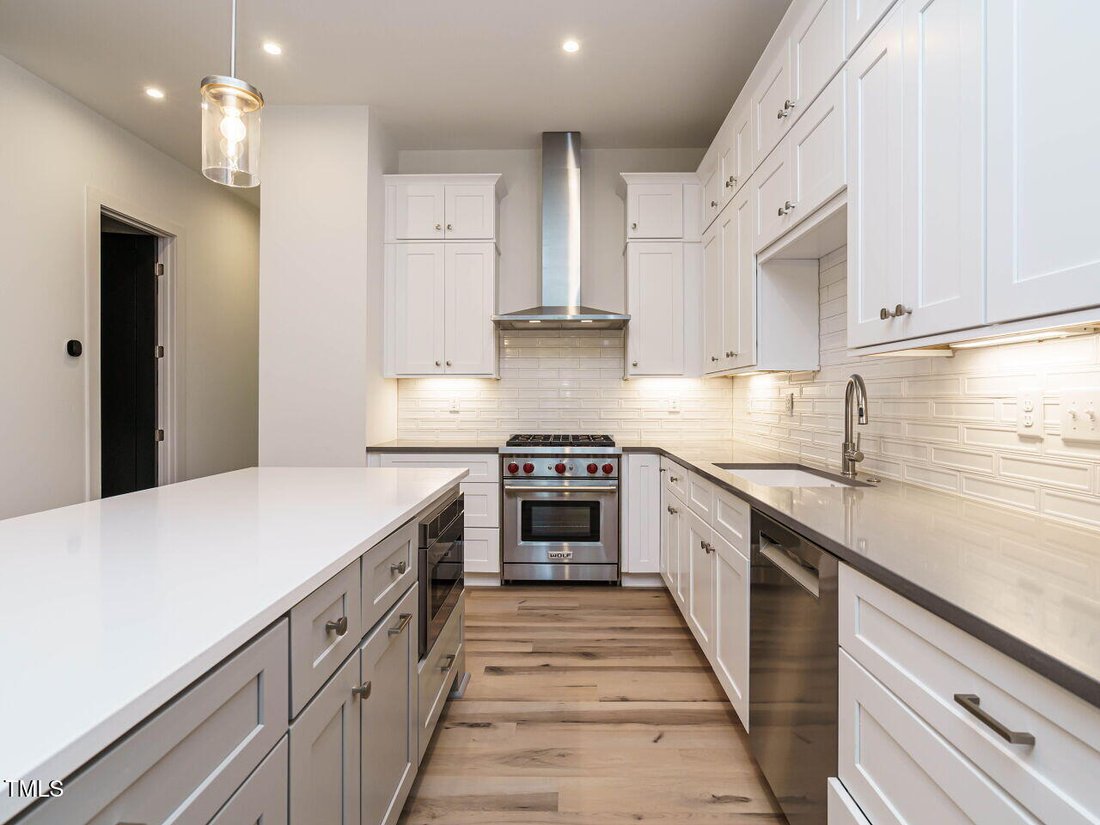 Townhouse in Raleigh, North Carolina, United States 3 - 16876323