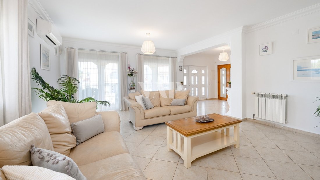 Villa in Quarteira, Algarve, Portugal 2 - 16462455