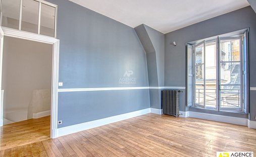 Castle for Sale in Versailles, Île-de-France, France