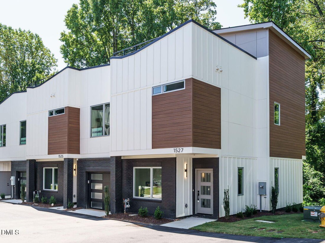 Townhouse in Raleigh, North Carolina, United States 1 - 16876320