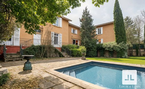 House in Lacenas, Auvergne-Rhône-Alpes, France 1