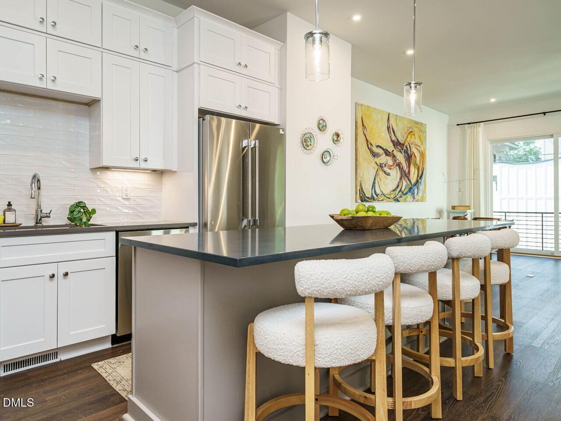 Townhouse in Raleigh, North Carolina, United States 4 - 16875548