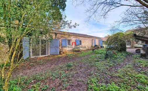 House in Centre Ville, Blanquefort, France 1