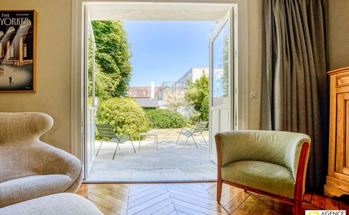 Castle for Sale in Versailles, Île-de-France, France