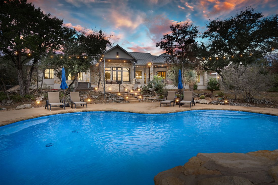 House in Bandera, Texas, United States 4 - 16881180