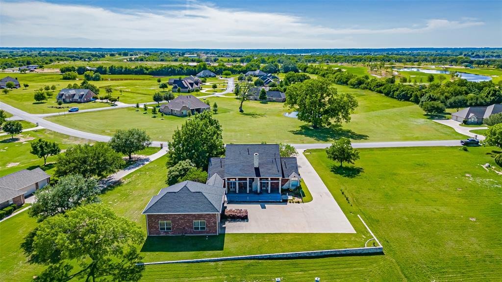 House in Granbury, Texas, United States 5 - 16882616
