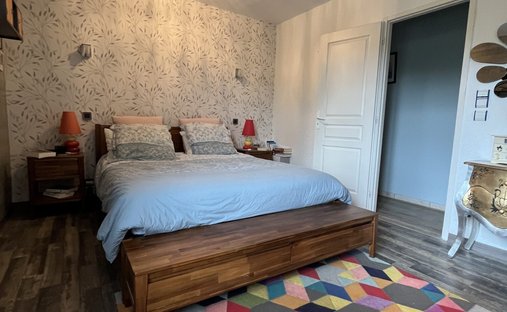 Castle for Sale in Mérignac, Nouvelle-Aquitaine, France