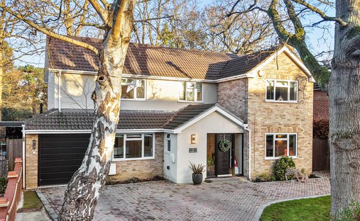 House in West Byfleet, Woking, England 1