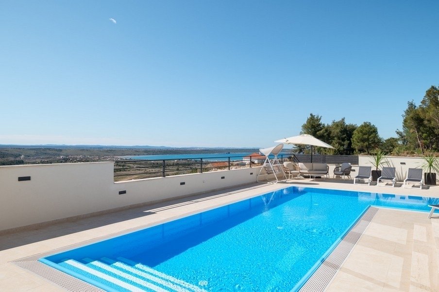 Villa in Opcina Razanac, Zadar County, Croatia 1 - 16880426