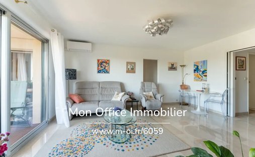 Castle for Sale in Aix-en-Provence, Provence-Alpes-Côte d'Azur, France