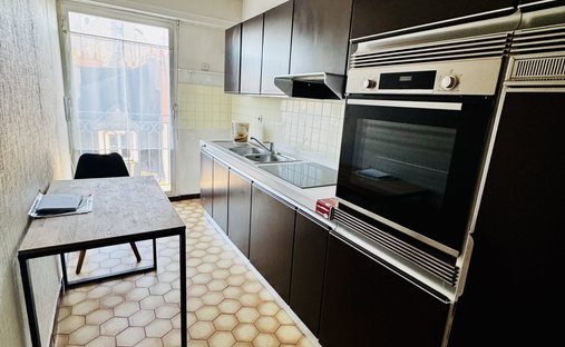 Vendée (85) 18th Century Listed Chateau Estate Of 42 Hectares