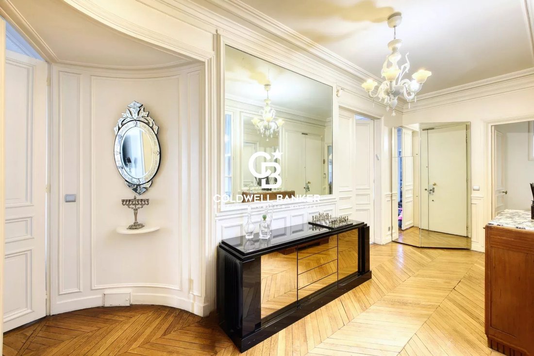 Apartment in Chaillot, Paris 16e Arrondissement, Paris 5 - 16880029