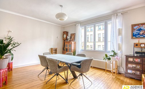 Castle for Sale in Versailles, Île-de-France, France