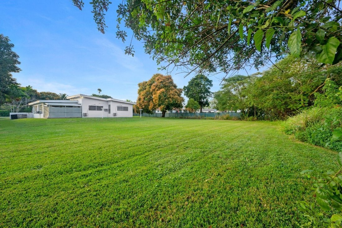 House in Miami, Florida, United States 3 - 16633910