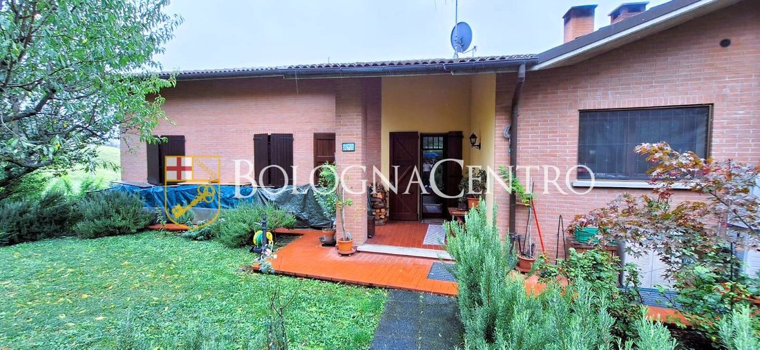 Villa in Monte San Pietro, Emilia-Romagna, Italy 1 - 16886352
