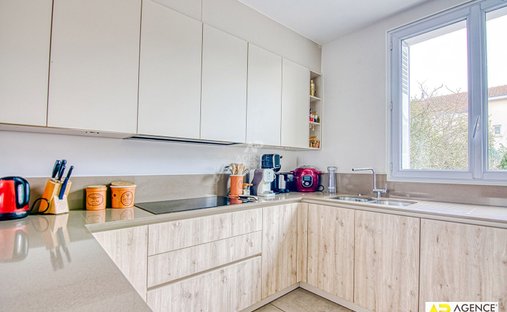 Castle for Sale in Versailles, Île-de-France, France