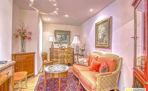 Castle for Sale in Versailles, Île-de-France, France