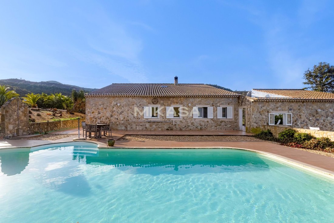 Villa in Aljezur, Algarve, Portugal 1 - 16885937