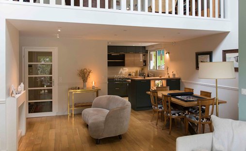 Castle for Sale in Versailles, Île-de-France, France