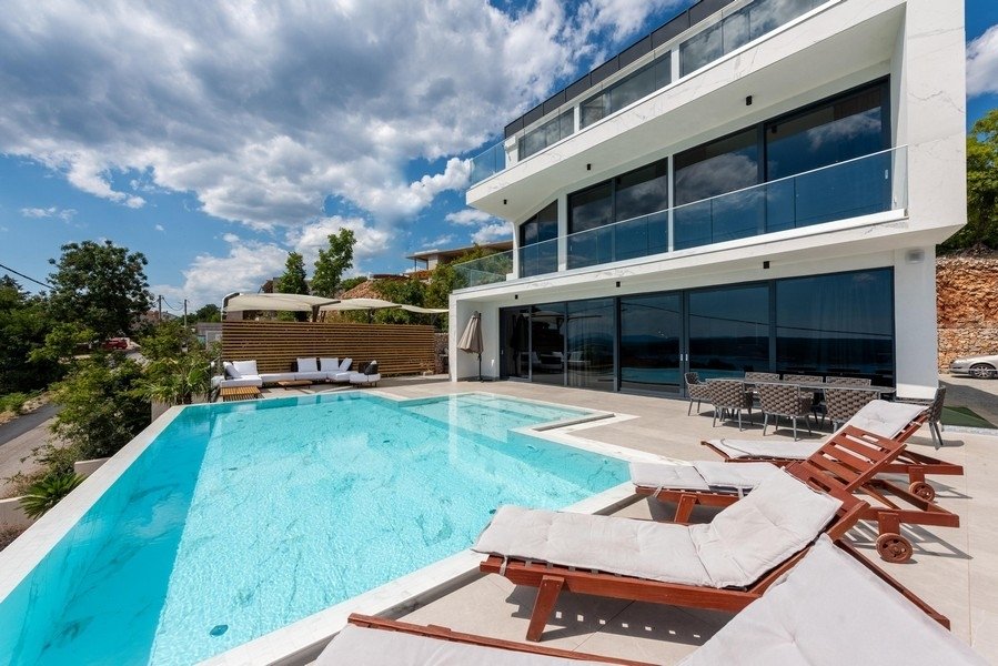 Villa in Grad Crikvenica, Primorje-Gorski Kotar County, Croatia 1 - 16880227