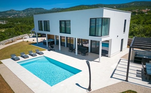 Villa in Grad Kraljevica, Primorje-Gorski Kotar County, Croatia 1