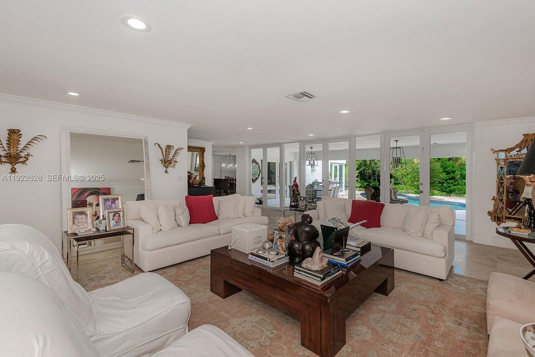 House in Miami, Florida, United States 5 - 16887165