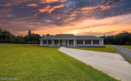 House in Pumpkin Center, North Carolina, United States 1