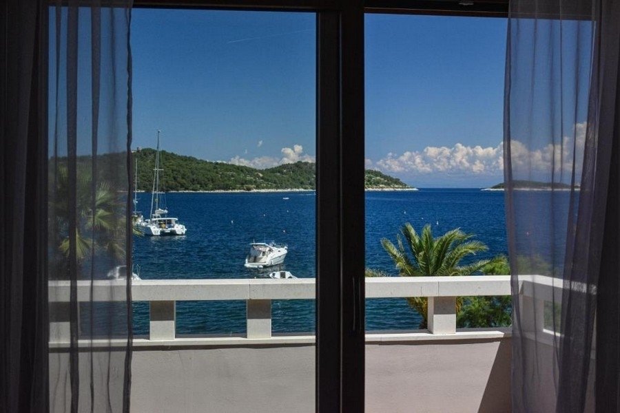 Villa in Vis, Split-Dalmatia County, Croatia 1 - 16880146