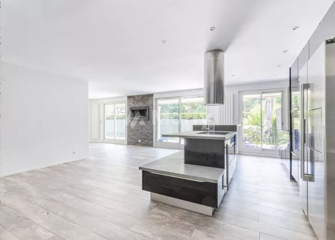 Apartment in Bois de Verrieres-Vaupereux, Verrières-le-Buisson, France 4 - 16888336