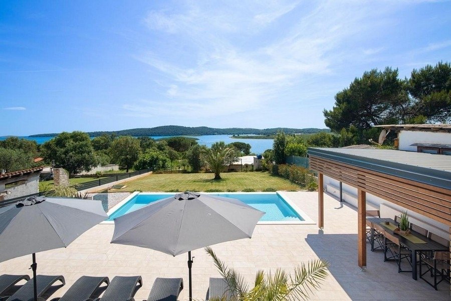 Villa in Medulin, Istria County, Croatia 1 - 16880583