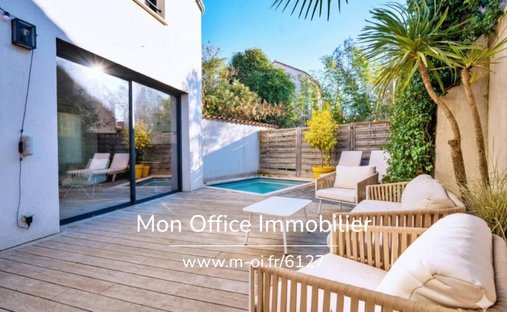 Castle for Sale in Aix-en-Provence, Provence-Alpes-Côte d'Azur, France