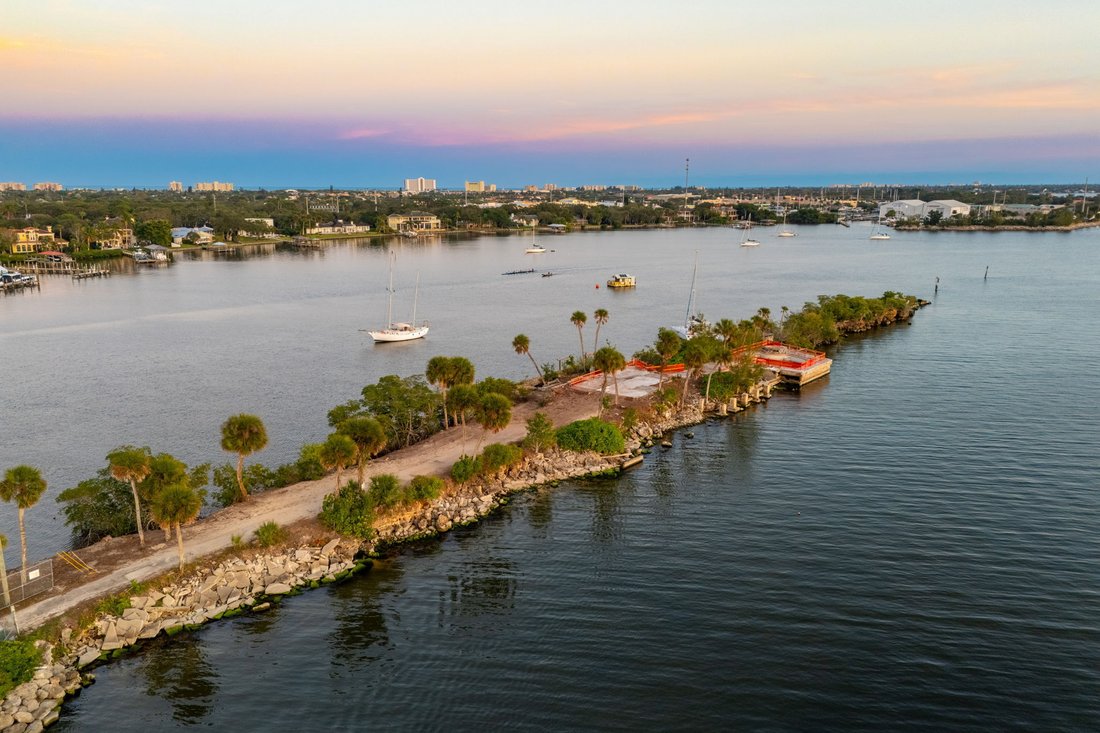 Land in Merritt Island, Florida, United States 4 - 16874006