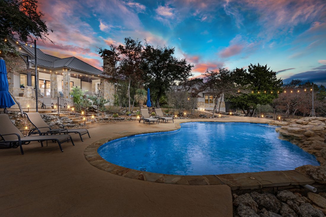 House in Bandera, Texas, United States 3 - 16881180