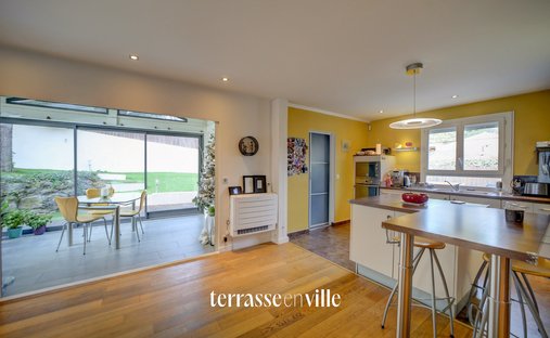 Castle for Sale in Aubagne, Provence-Alpes-Côte d'Azur, France